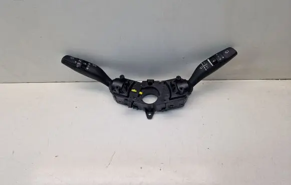 KIA Ceed Wiper turn signal indicator stalk/switch 93404J7960