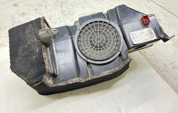 Audi A6 S6 C5 4B Subwoofer speaker 4B9035382