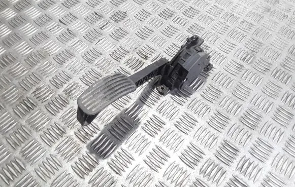 Volvo S70 V70 V70 XC Accelerator throttle pedal 9209745 00776921