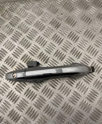 Honda CR-V Front door exterior handle