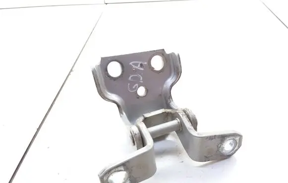 Suzuki Liana Rear door lower hinge