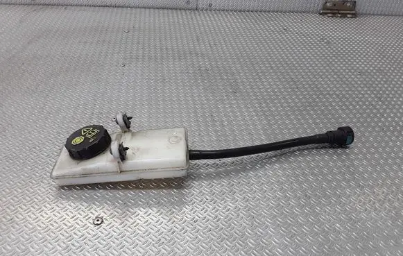 Ford C-MAX I Brake fluid reservoir 03350886381
