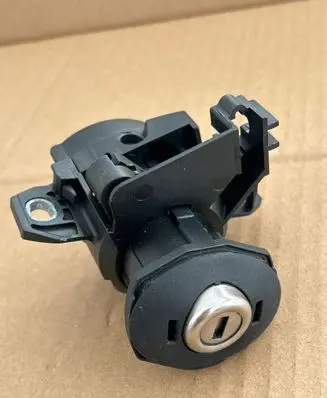 BMW 3 E90 E91 Tailgate exterior lock 7117926