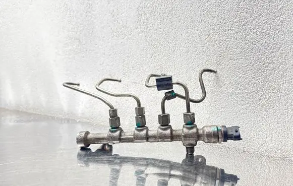 Opel Insignia A Fuel main line pipe 0445214221 55576177 641610