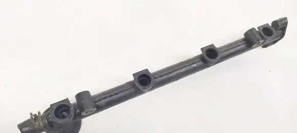 Rover 25 Fuel main line pipe MJN100470