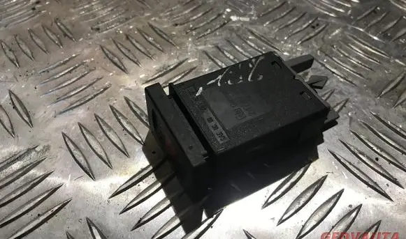Volkswagen PASSAT B5 Hazard light switch 24742624