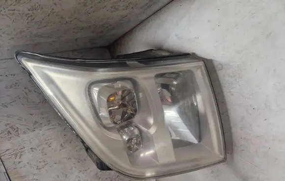 Ford Transit Headlight/headlamp 6C1113W030DD