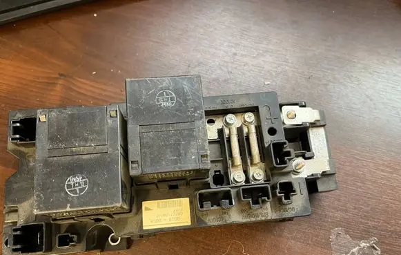 Toyota Prius (XW30) Relay mounting block G92Z128010