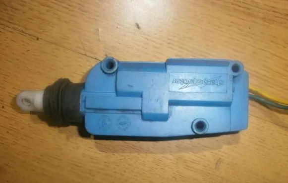 Chrysler Voyager Central locking motor patzl012583634