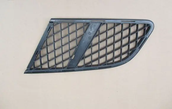 Mercedes-Benz SLS AMG Front bumper lower grill A1976980279