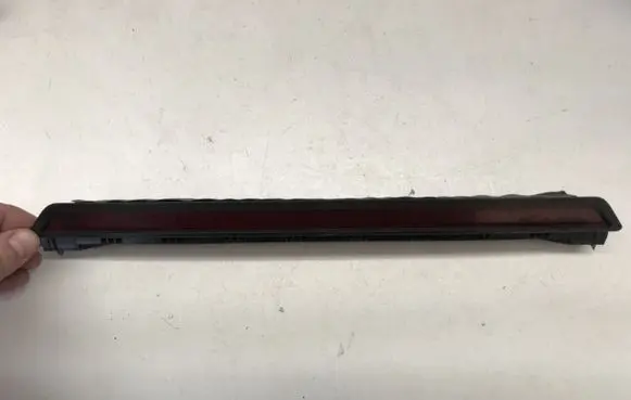 Volkswagen PASSAT B5 Third/center stoplight 3B9945131