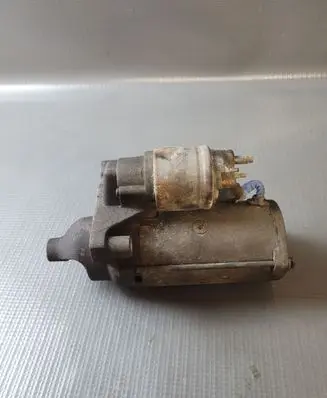 Peugeot 208 Starter motor 9662854180