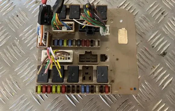 Renault Clio II Fuse module