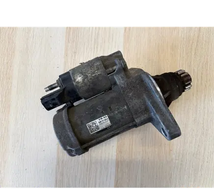 Volkswagen Caddy Starter motor 0AM911024A
