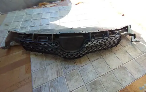 Toyota Auris 150 Front grill 5311102390
