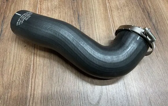 Volkswagen PASSAT B7 Intercooler hose/pipe 1K0145832AC