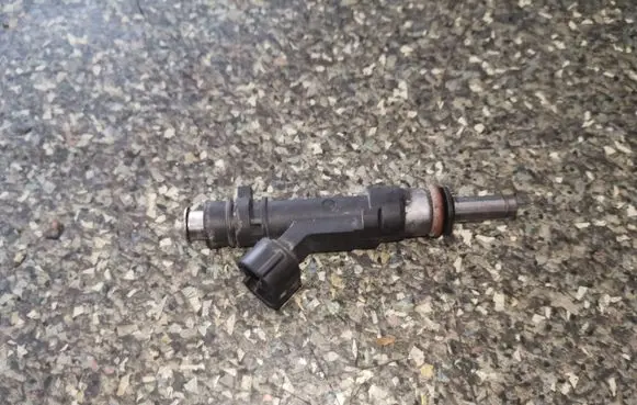 Audi A6 S6 C6 4F Fuel injector 0280158053