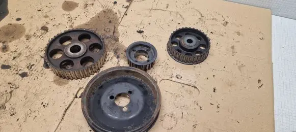 Volkswagen Transporter - Caravelle T4 Power steering pump pulley 074121031