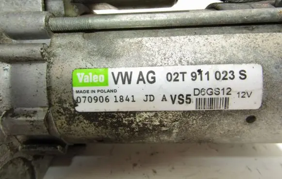 Volkswagen Polo IV 9N3 Starter motor 02T911023S