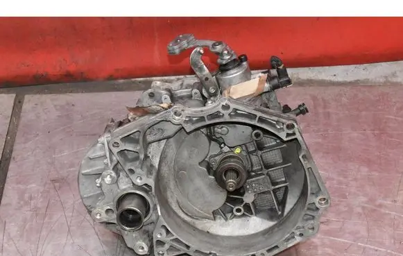 Opel Mokka Manual 6 speed gearbox 55568208