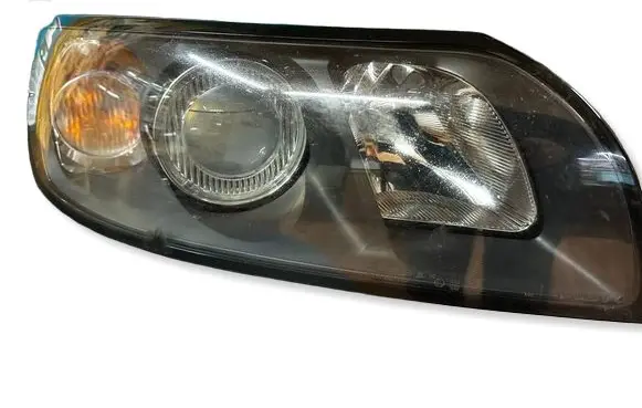 Volvo V50 Headlight/headlamp 30698637 0301198202