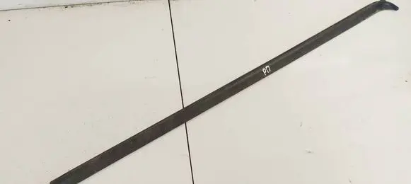 Volvo V70 Front door glass trim molding 