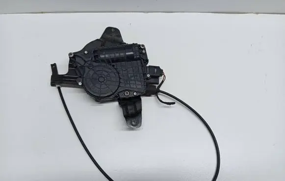 BMW 5 GT F07 Rear door soft close latching motor 4131310200 06E02