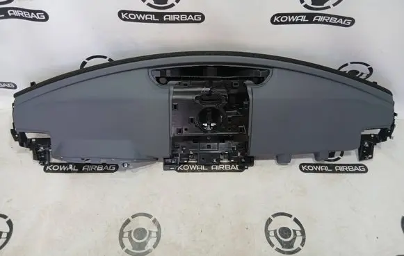 Land Rover Defender Dashboard LR146741