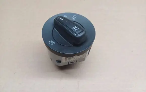 Skoda Fabia Mk3 (NJ) Light switch 5E0941431G 10095091