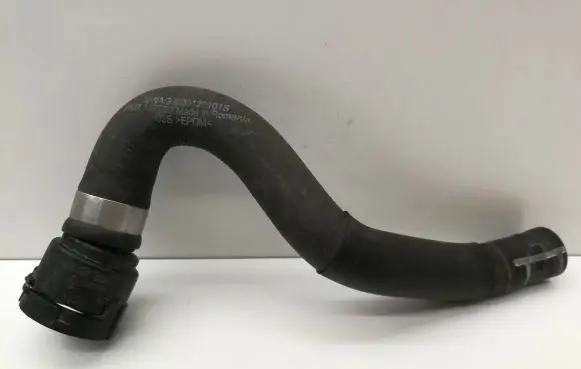 Volkswagen PASSAT B8 Engine coolant pipe/hose 5Q0122101S 5Q0122291AQ