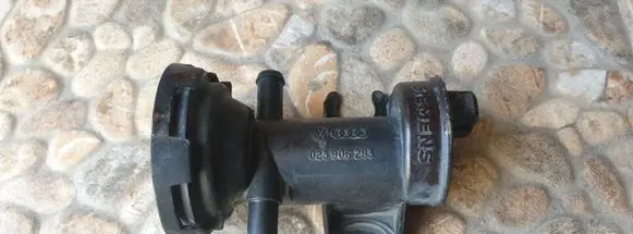 Volkswagen Golf III Turbo solenoid valve 023906283