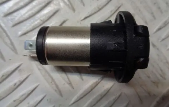 KIA Ceed 12 V Socket (front) 