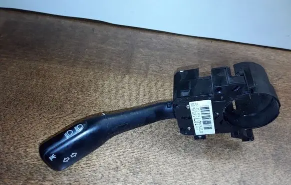 Volkswagen Golf IV Indicator stalk 202852ARW 8L0953513G