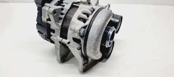 Nissan Qashqai J12 Generator/alternator 2310A1749R 2310A00Q0B