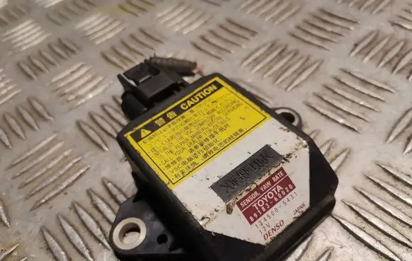 Lexus IS 220D-250-350 Yaw turn rate sensor 8918360020