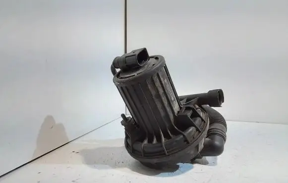 Volkswagen Golf V Secondary air pump 06A959253B