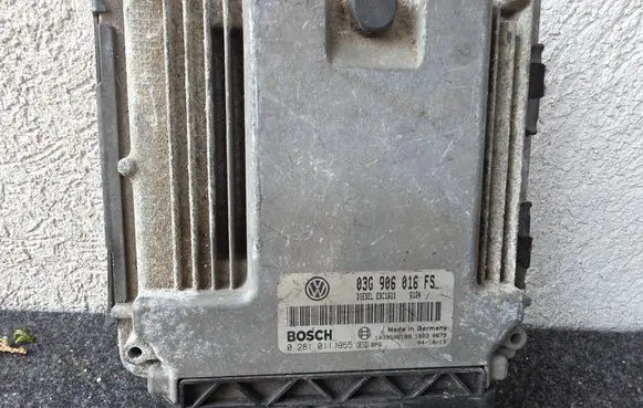 Volkswagen Golf Plus Engine control unit/module 03C906016FS