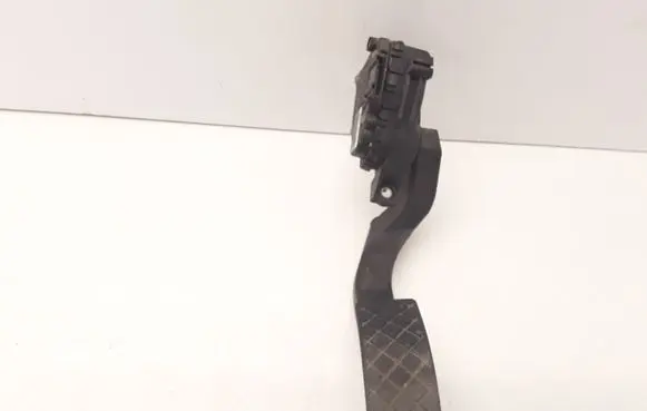 Audi A6 S6 C5 4B Accelerator throttle pedal 8D1721523E 8D1721523 6PV00837503