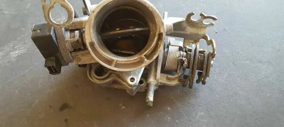 BMW 5 E39 Throttle valve 13631703562