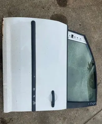 Volkswagen Caddy Front door
