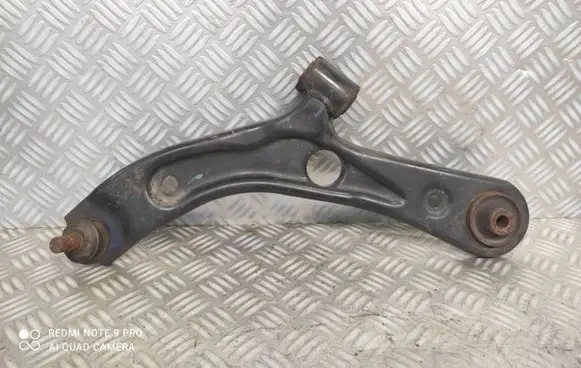 Suzuki Swift I Front control arm