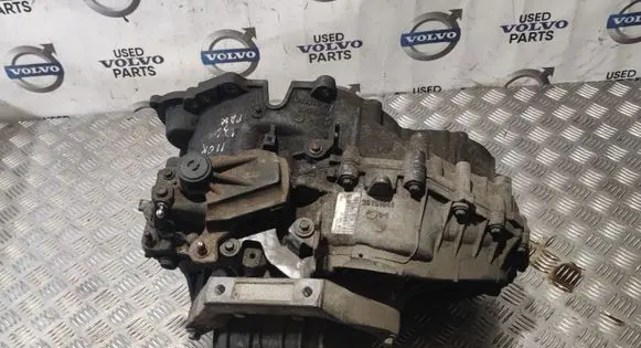 Volvo V70 Manual 6 speed gearbox 30783235
