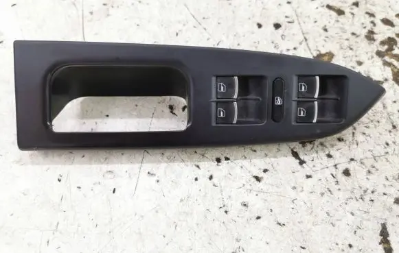 Volkswagen Touran II Electric window control switch 1T1867371H