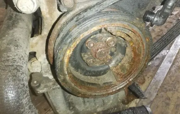 Skoda Roomster (5J) Crankshaft pulley