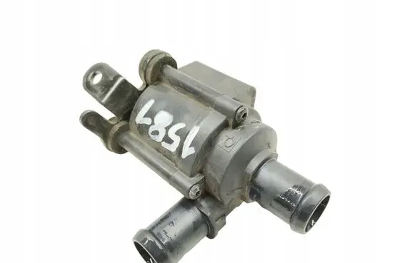 Volkswagen PASSAT B8 Water pump 