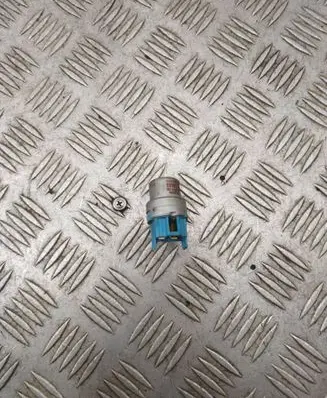 Toyota Land Cruiser (FJ60) Other relay 90987-02005