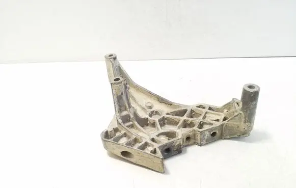 Volkswagen Golf Plus Engine mounting bracket 03G199207F