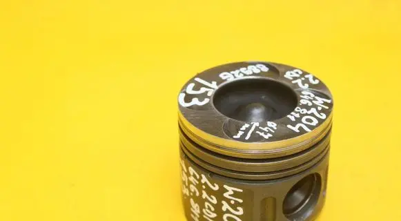 Mercedes-Benz E W211 Piston 
