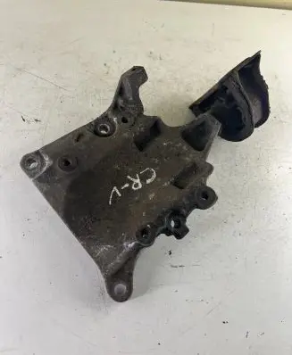 Honda CR-V Engine mounting bracket