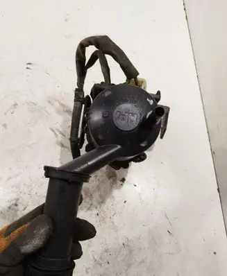 Peugeot 5008 Power steering pump 9675811080